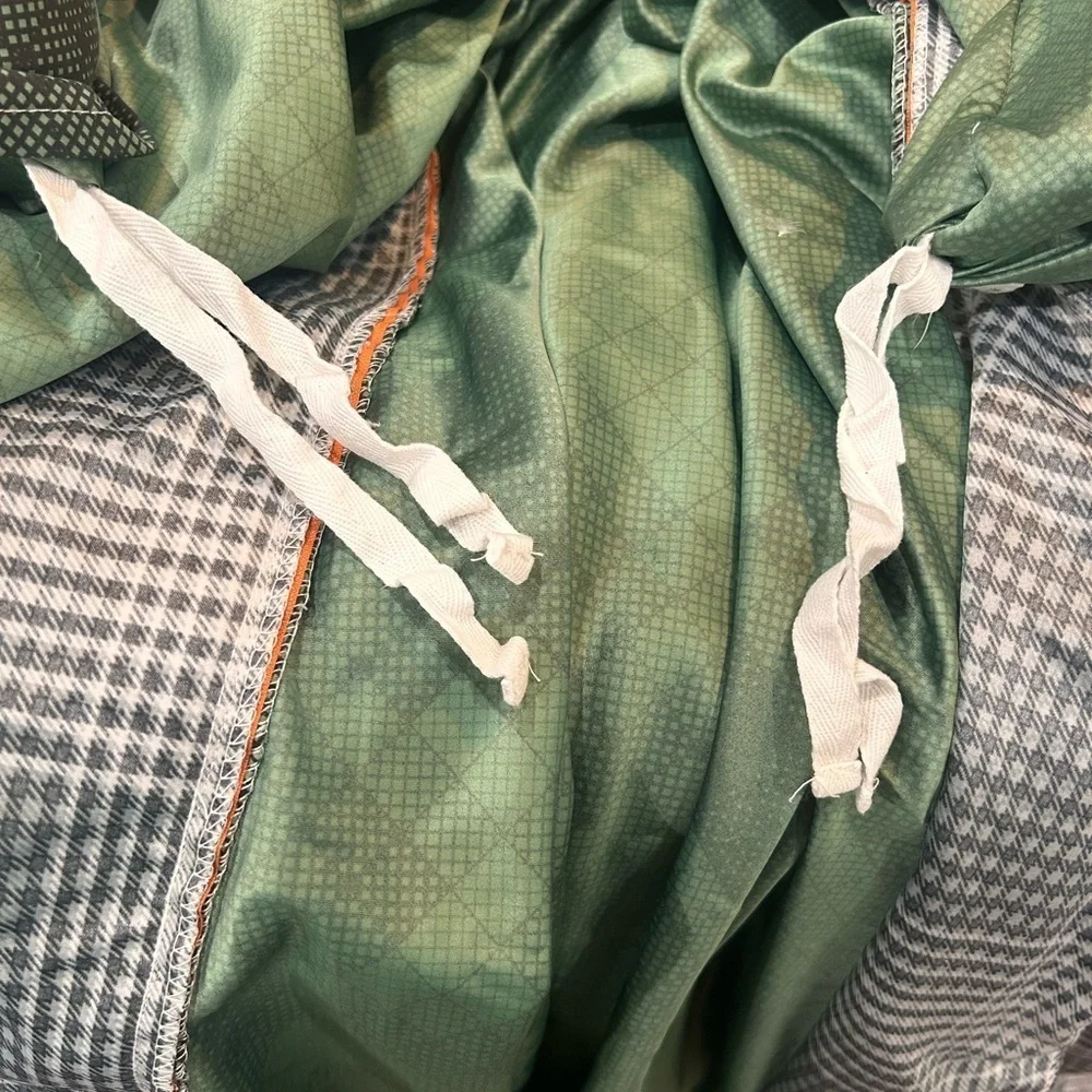 PBteen/Burton Collection Snowboard Jacket Duvet Cover &‎ 2Shams-See Measurements